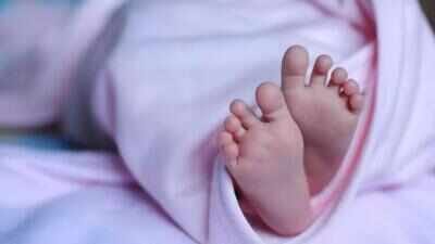 कल्याण रेलवे स्टेशन के बाहर से 6 महीने के मासूम का अपहरण l